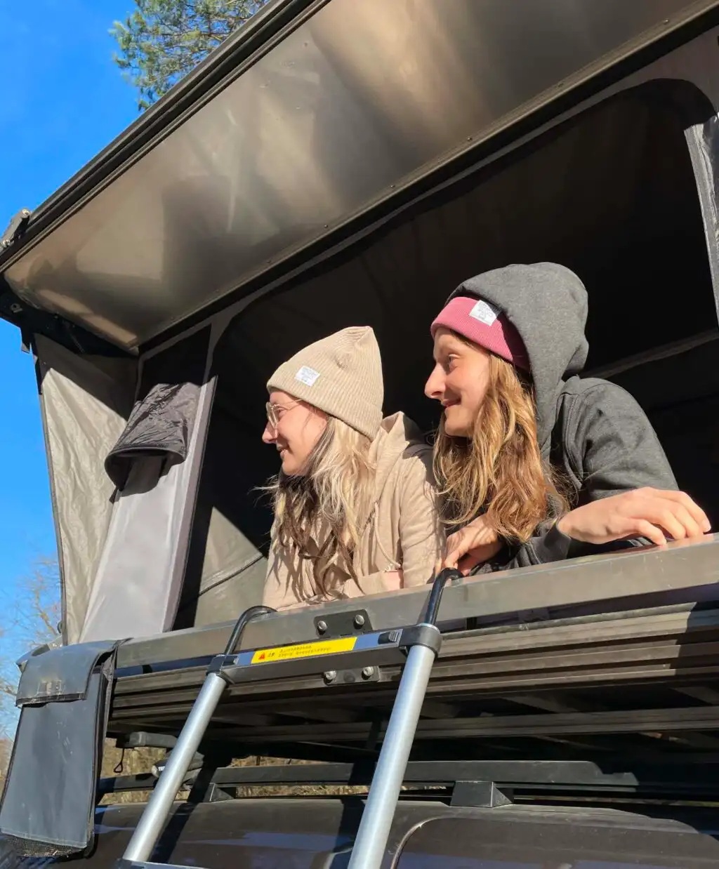 Dachzeltnomaden Shop DZN Merch DZN Beanie kaufen