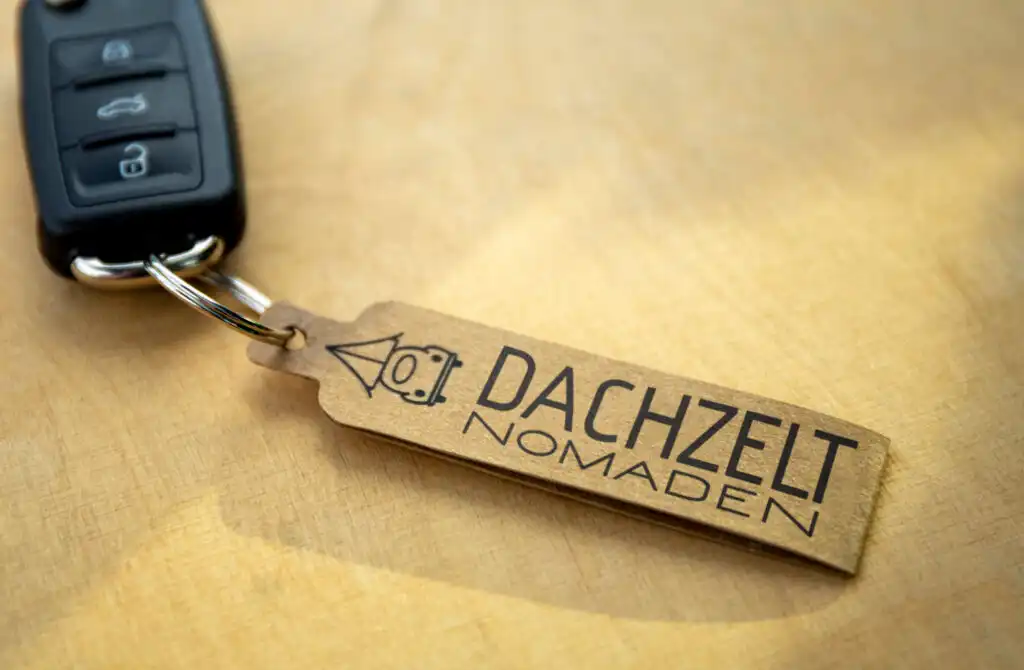 Dachzeltnomaden Shop DZN Merch Schluesselanhaenger kaufen