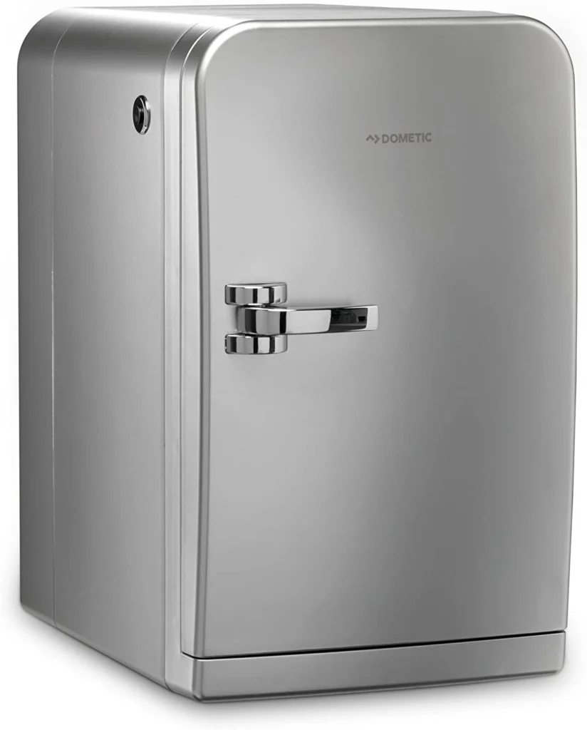 DOMETIC MF 5M Mini-Kühlschrank, thermo-elektrisch, 5 Liter, 12 V und 230 V, für Catering, Büro, Hotel oder zu Hause, Ergänzung zur Kaffeemaschine, Silber