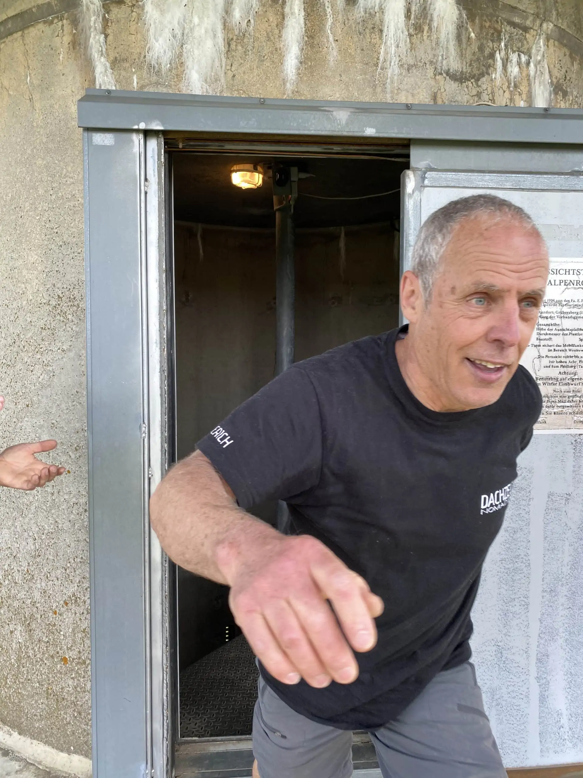 DACHZELT POPUP ALPENROD 2022