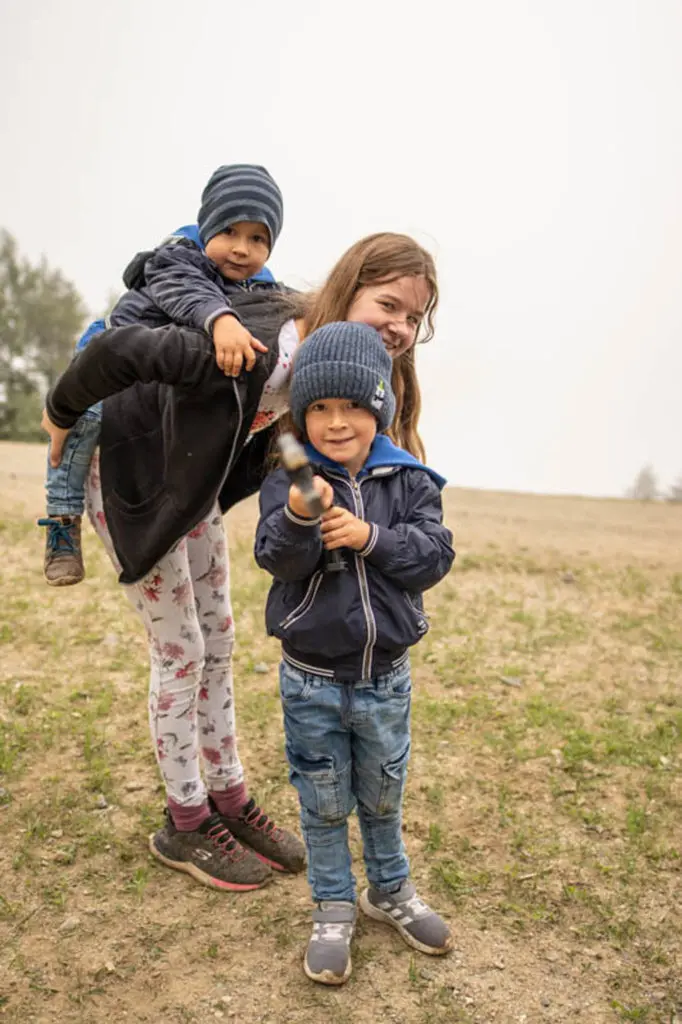 spielende kinder