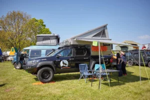 Markus & Mariannes Toyota Hilux mit Dachzelt