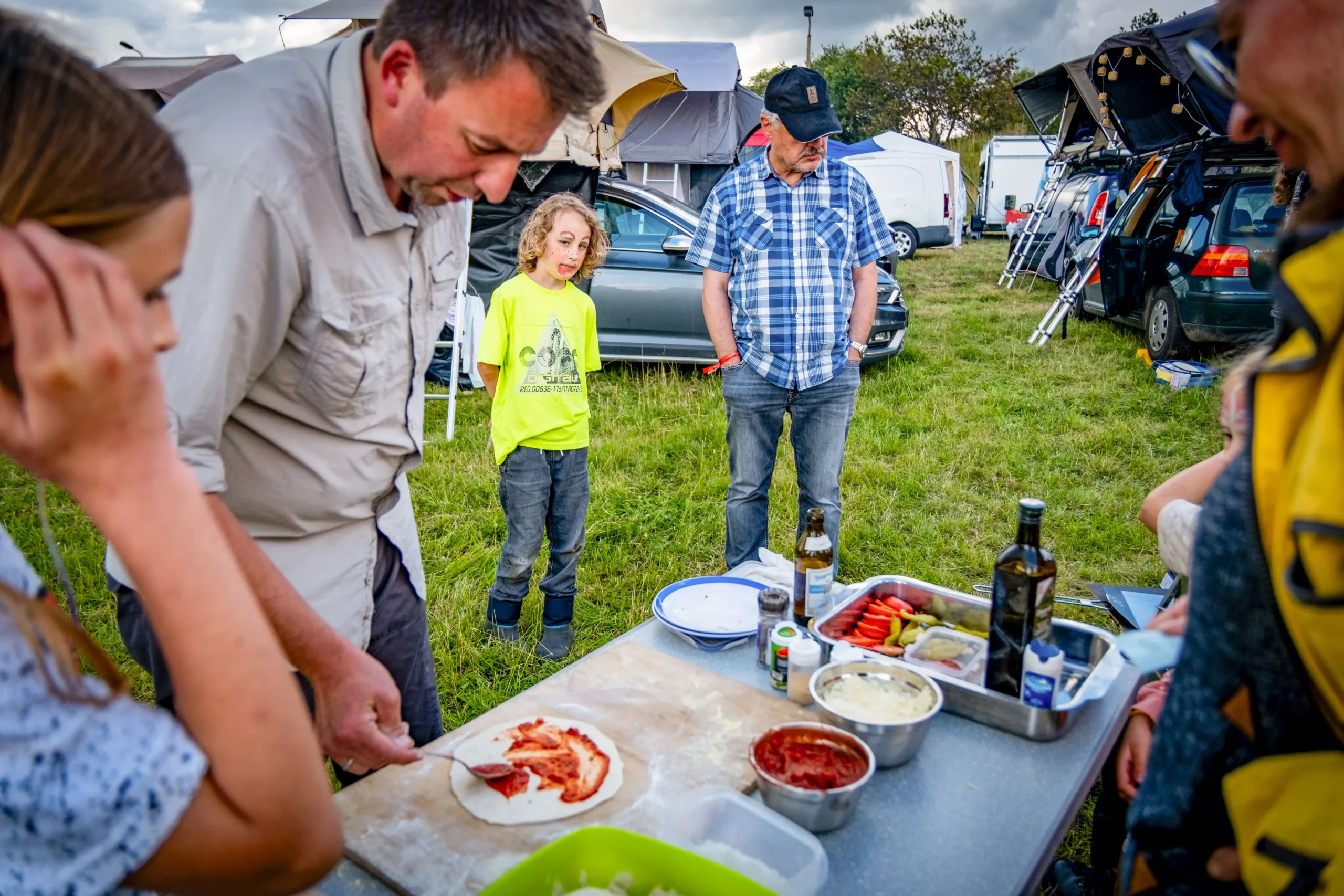 DACHZELT CAMP Thüringen Dachzeltnomaden Mahl