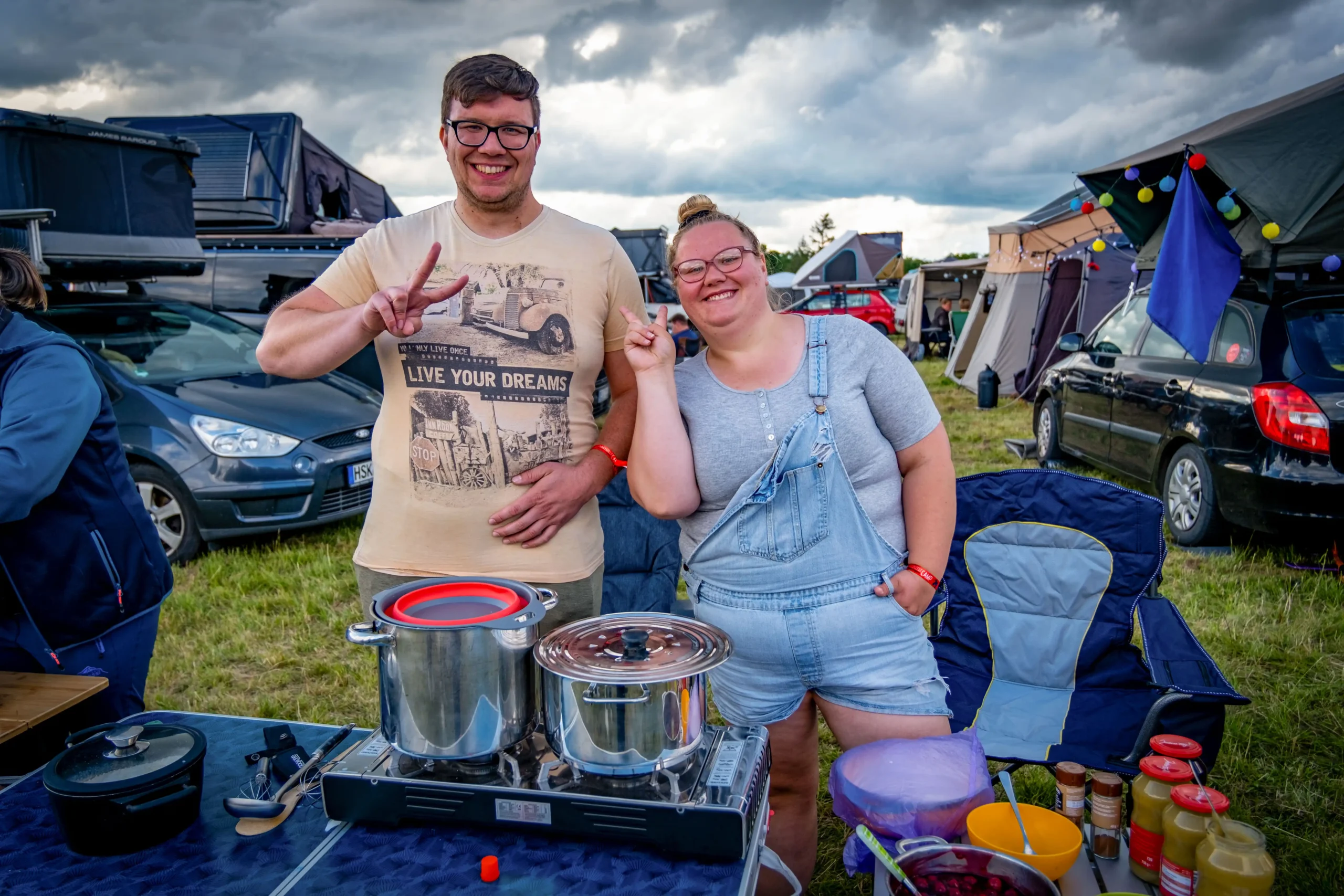 DACHZELT CAMP Thüringen Dachzeltnomaden Mahl