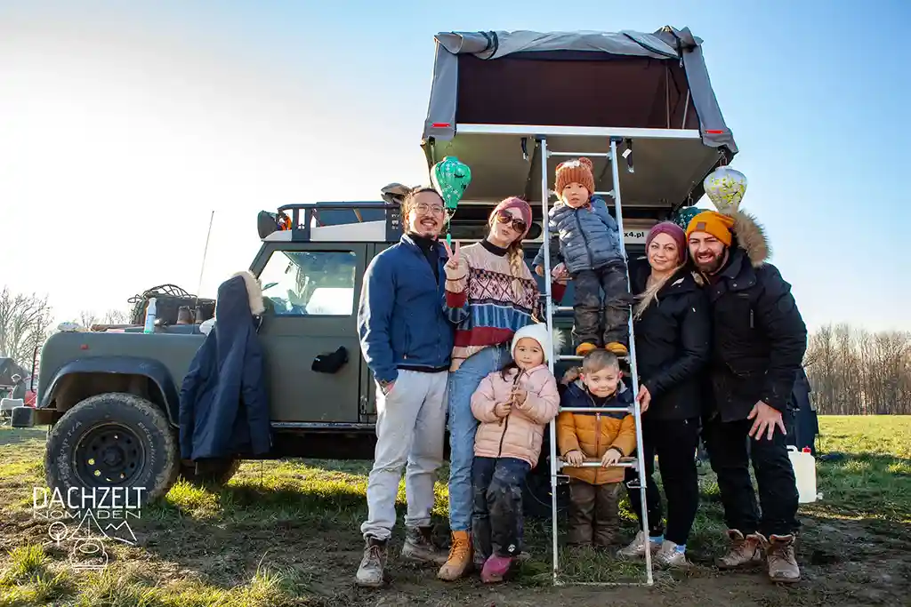 dachzelt mit kind Familiendachzelte Familie Dachzelt