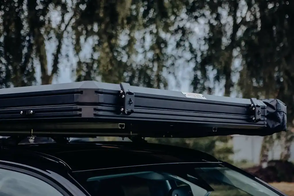 ANEES Alu Square Hartschalen Dachzelt Viereck geschlossen auf Pkw