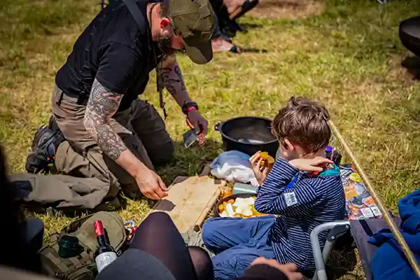 DACHZELT CAMP Thüringen Dachzeltnomaden Mahl