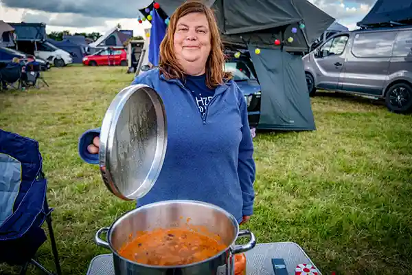 DACHZELT CAMP Thüringen Dachzeltnomaden Mahl