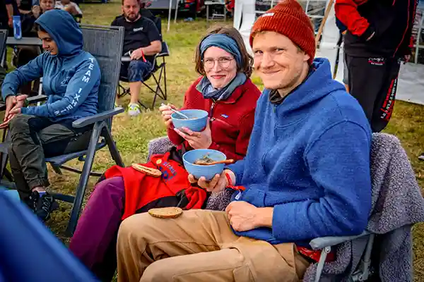 DACHZELT CAMP Thüringen Dachzeltnomaden Mahl