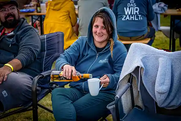 DACHZELT CAMP Thüringen Dachzeltnomaden Mahl