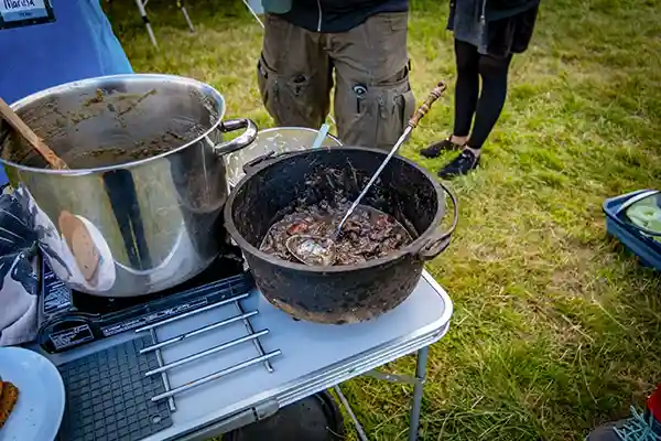 DACHZELT CAMP Thüringen Dachzeltnomaden Mahl