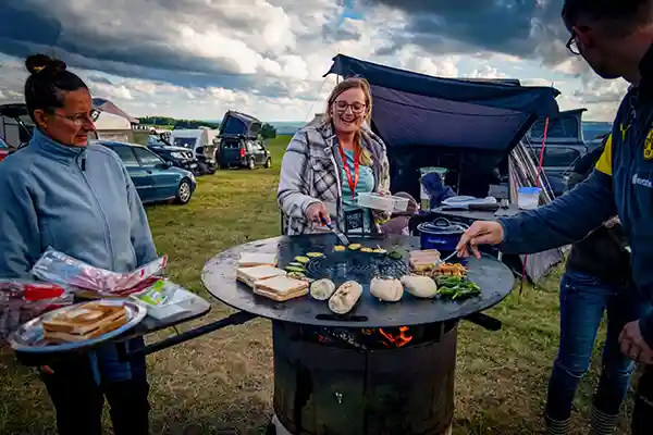 DACHZELT CAMP Thüringen Dachzeltnomaden Mahl