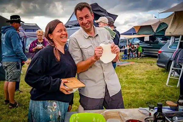 DACHZELT CAMP Thüringen Dachzeltnomaden Mahl