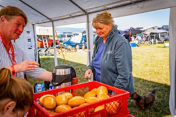 DACHZELT CAMP Thüringen Food