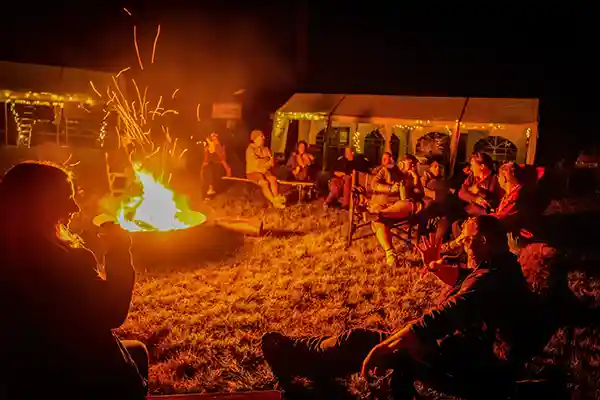 DACHZELT CAMP Thüringen Lagerfeuer