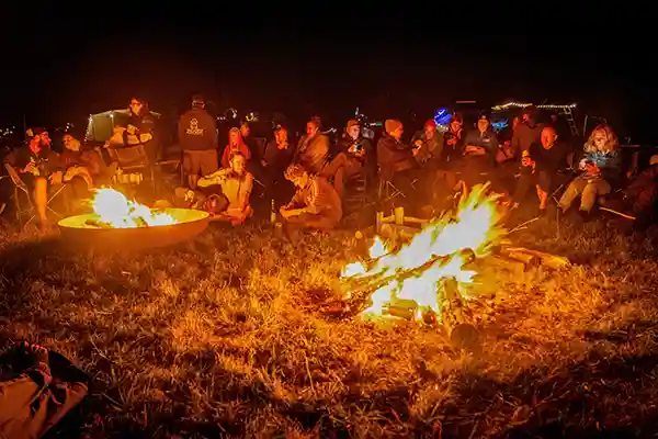 DACHZELT CAMP Thüringen Lagerfeuer