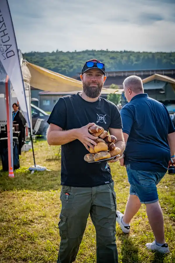 DACHZELT CAMP Bayern 2024 Feuertonnen fruehstueck