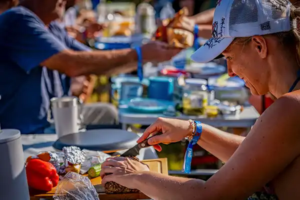 DACHZELT CAMP Bayern 2024 Feuertonnen fruehstueck