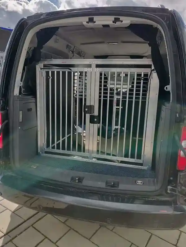 hundebox kofferraum auto