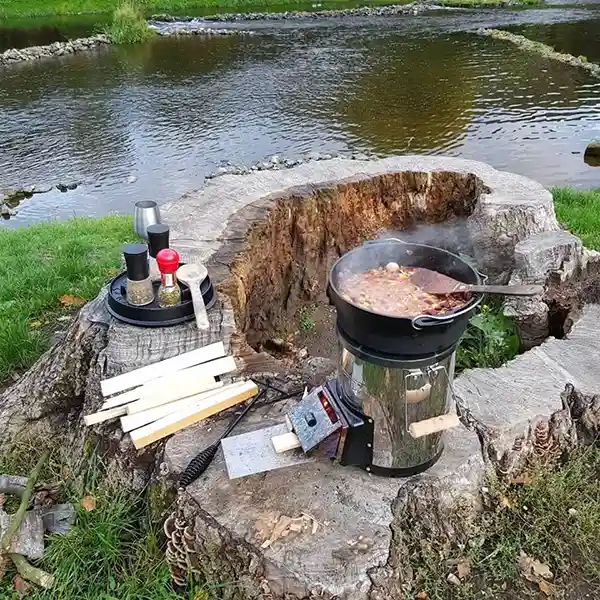 Raketenofen kochen mit feuer
