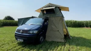 Sören, Malte & Hinnerk mit ihrem VW T5 mit Gordigear 140 Dachzelt