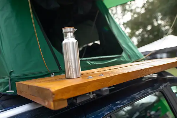 Nils & Ilonas Dacia Kombi mit Dachzelt