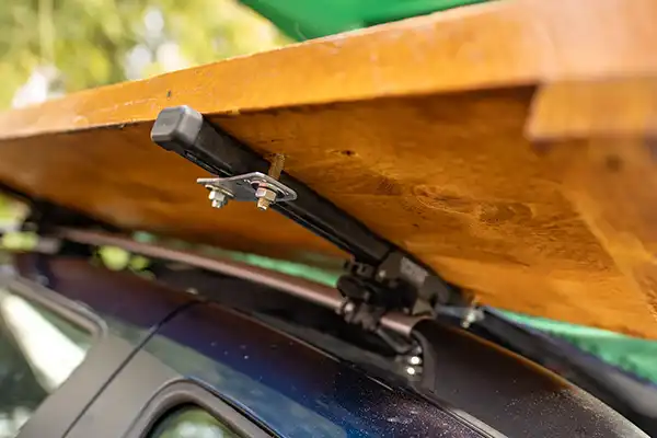 Nils & Ilonas Dacia Kombi mit Dachzelt