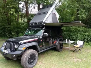 Ulrichs Jeep Wrangler mit Alu-Cab Expedition 3