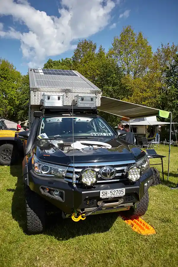 Markus & Mariannes Toyota Hilux mit Dachzelt