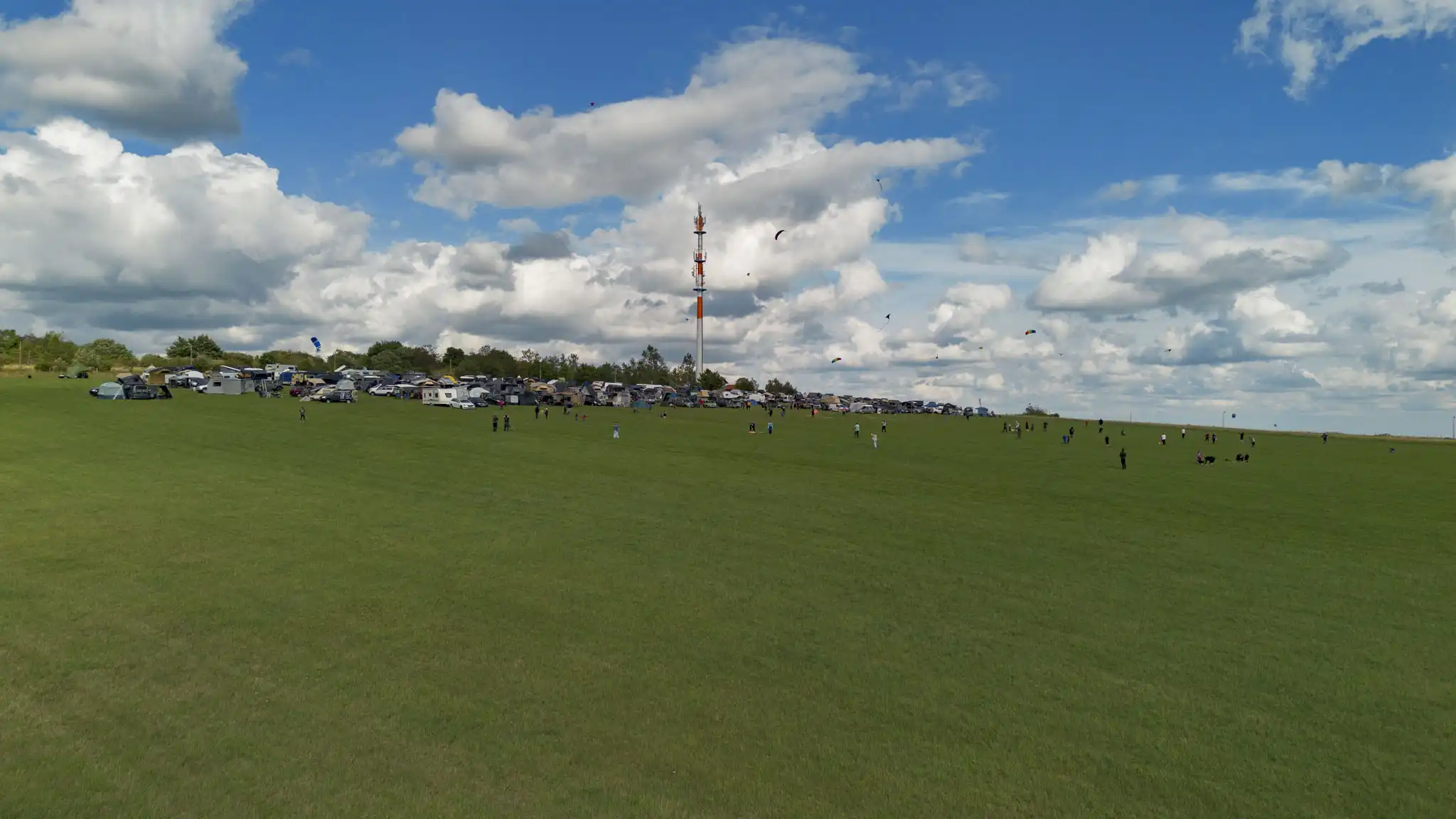 DACHZELT Sommer CAMP 2025 Drachen steigen