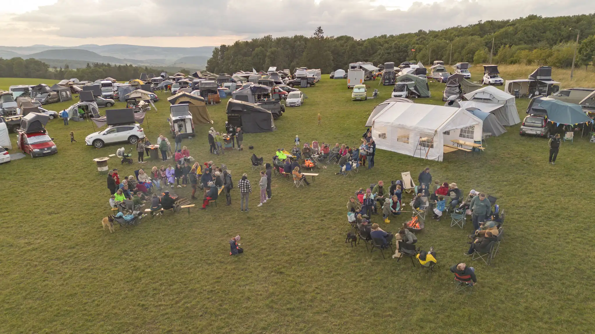 DACHZELT Sommer CAMP 2025 Lagerfeuer