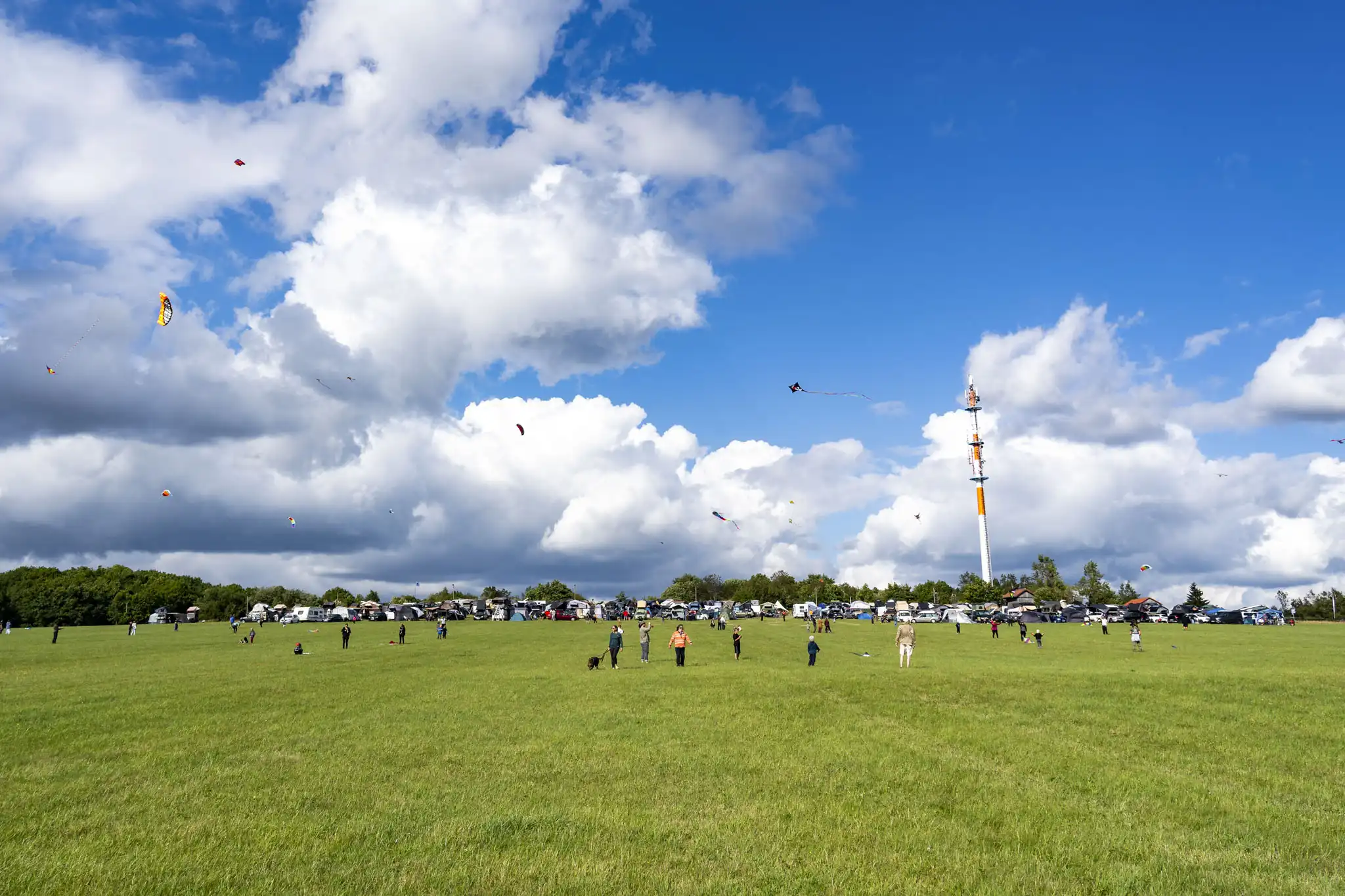 DACHZELT Sommer CAMP 2025 Drachen steigen