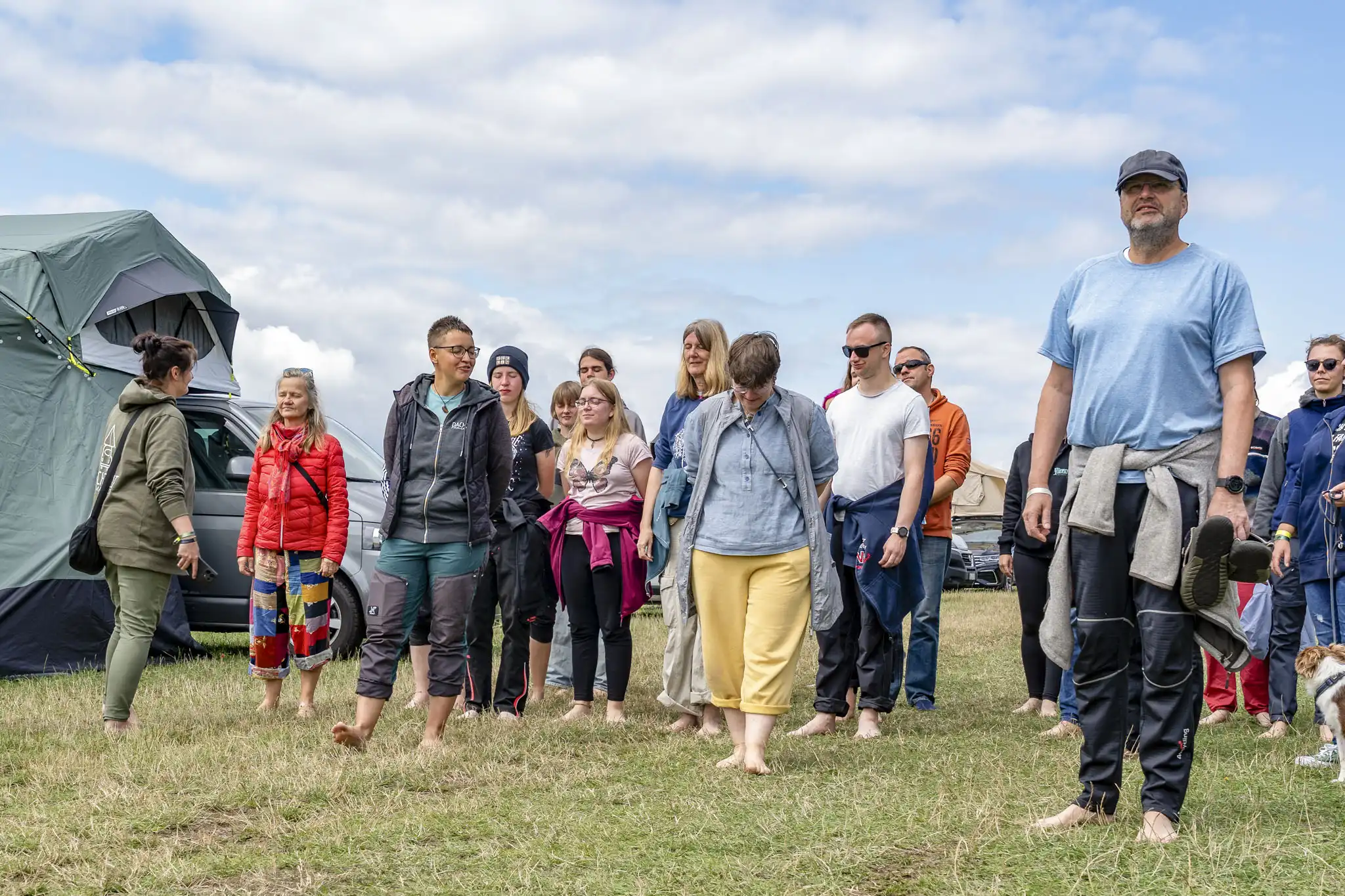 DACHZELT Sommer CAMP 2025 Aktivitäten Barfußspaziergang