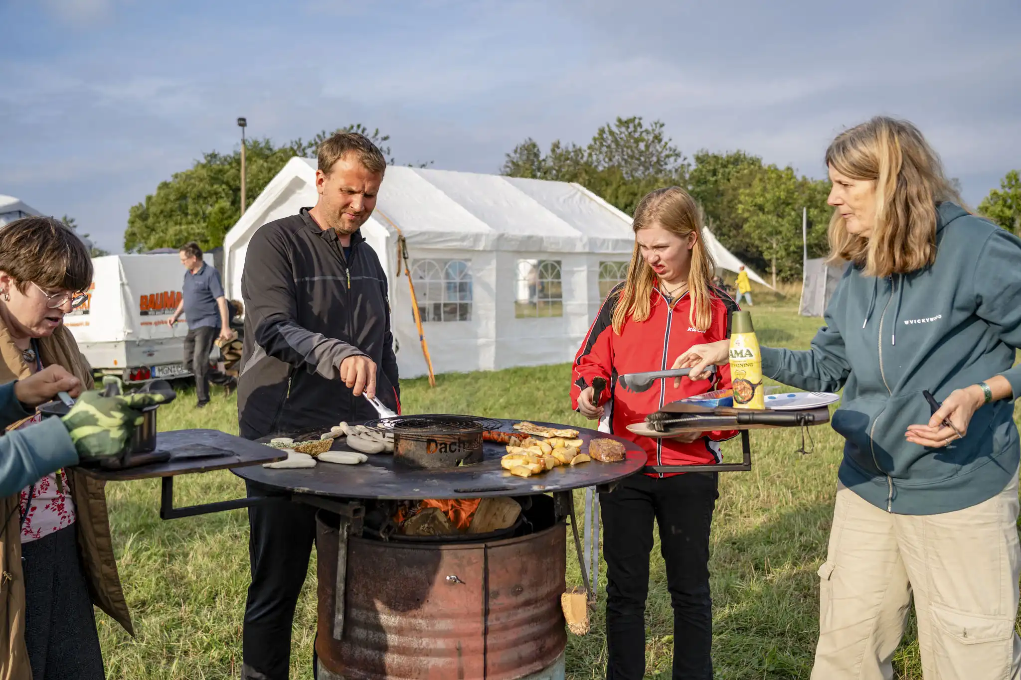 DACHZELT Sommer CAMP 2025 Feuertonnen