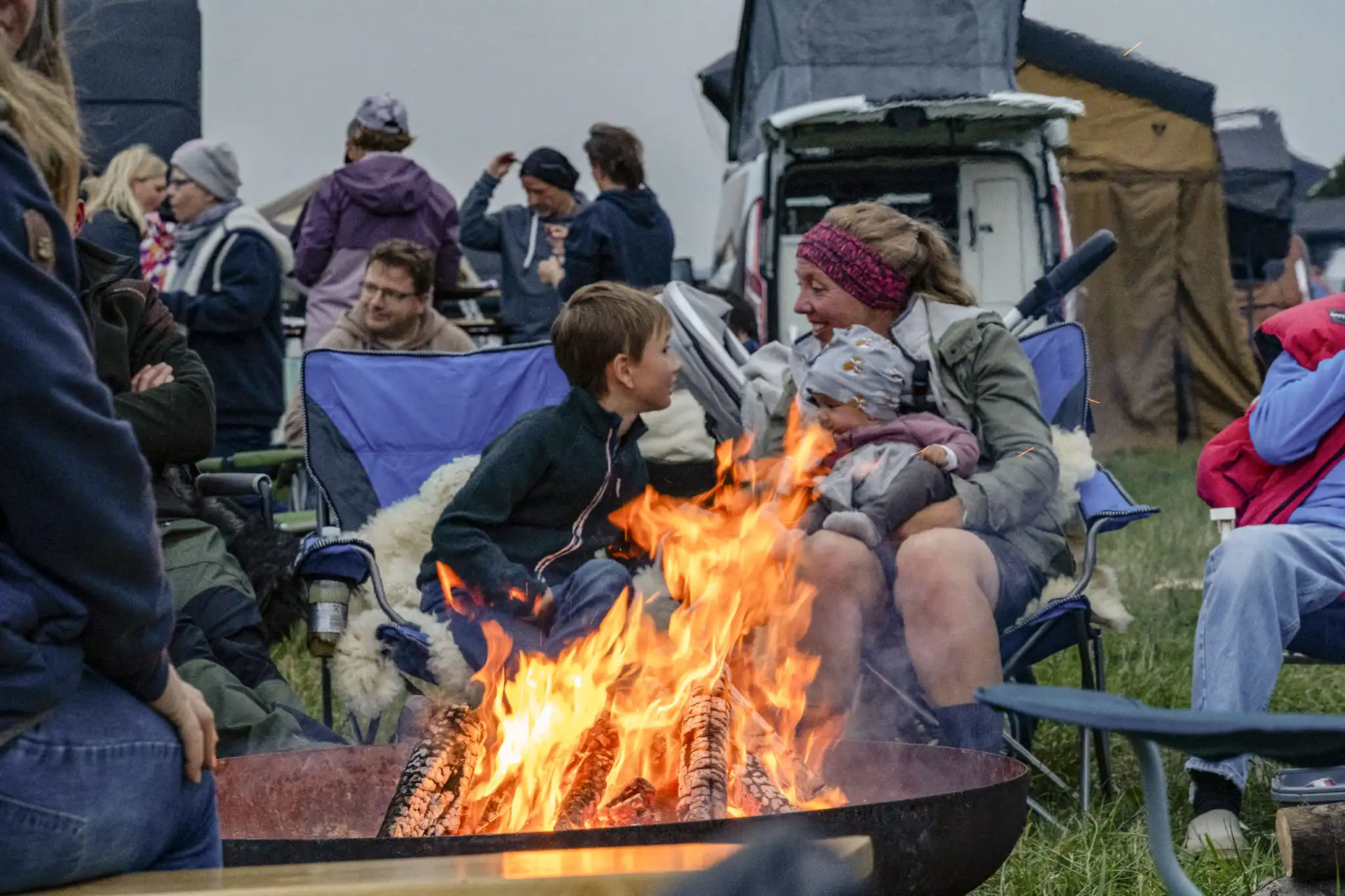 DACHZELT Sommer CAMP 2025 Lagerfeuer