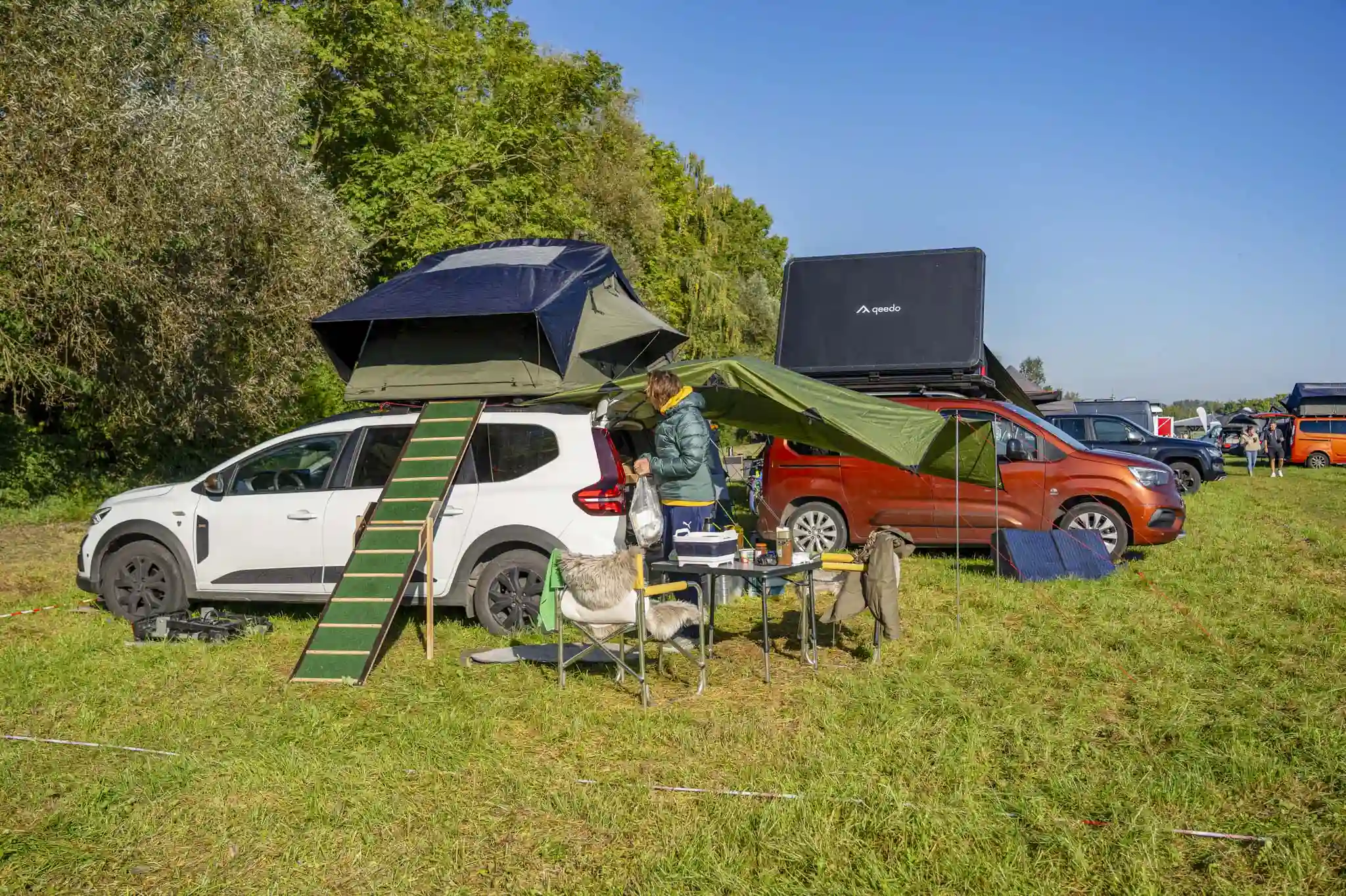DACHZELT CAMP Bayern 25 Camp Area