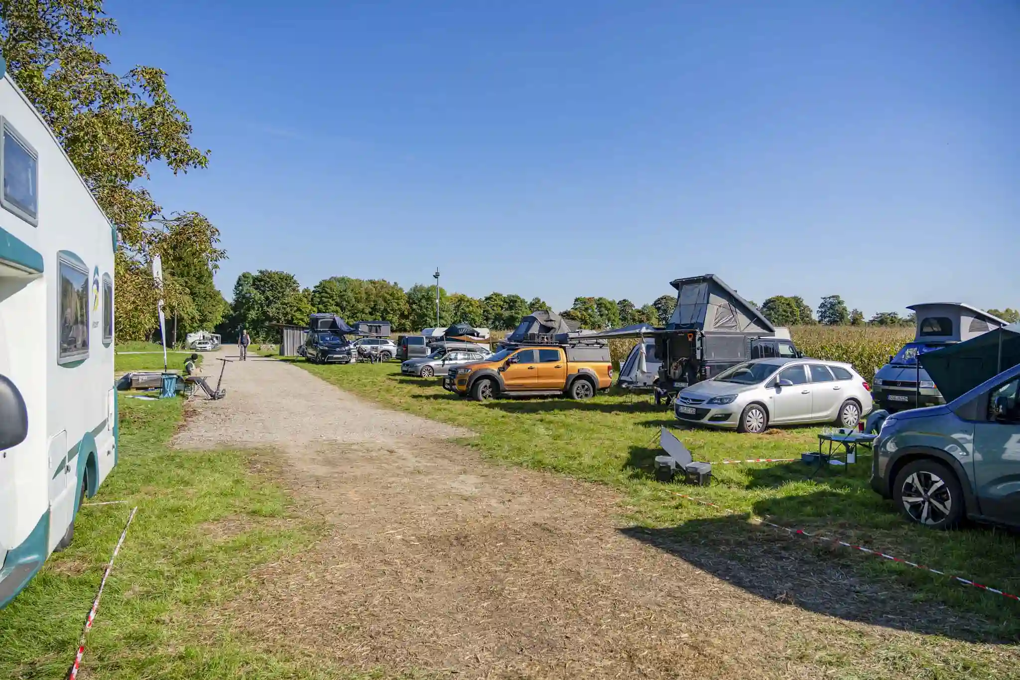 DACHZELT CAMP Bayern 25 Camp Area