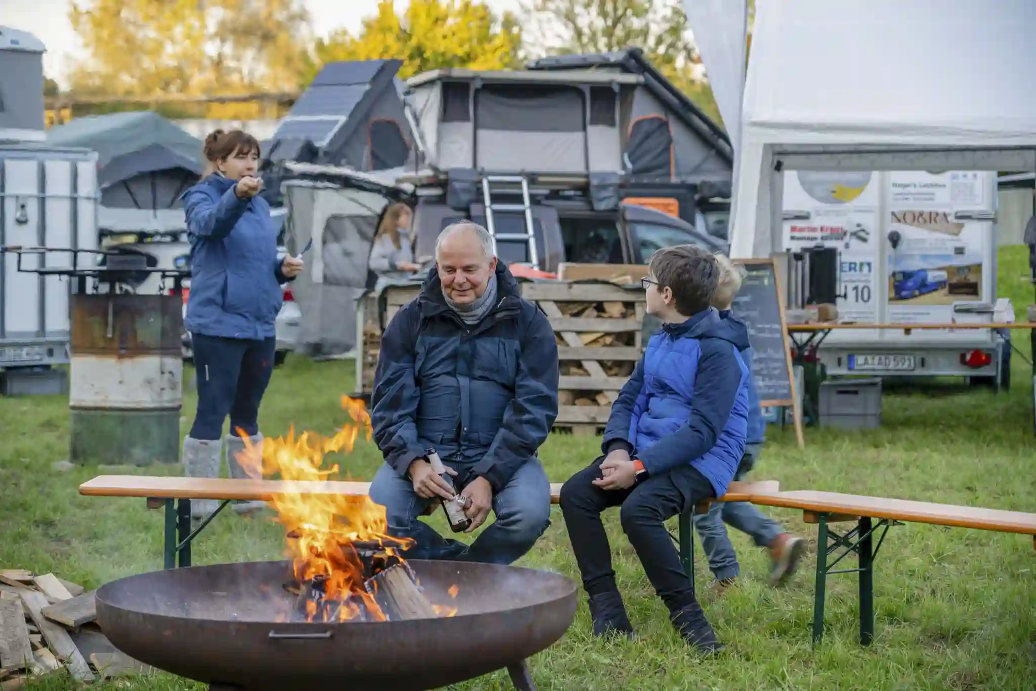 DACHZELT CAMP Bayern 25 Lagerfeuer