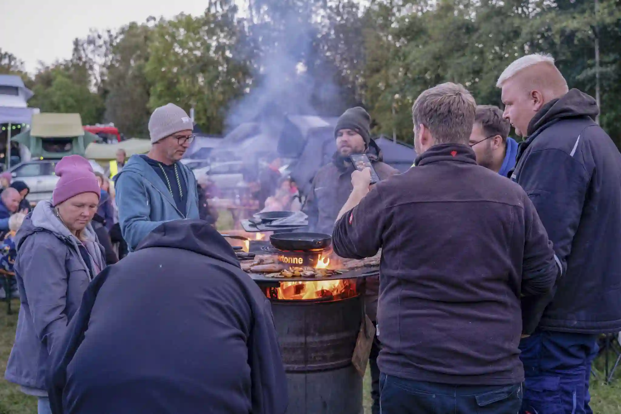 DACHZELT CAMP Bayern 25 Feuertonnen