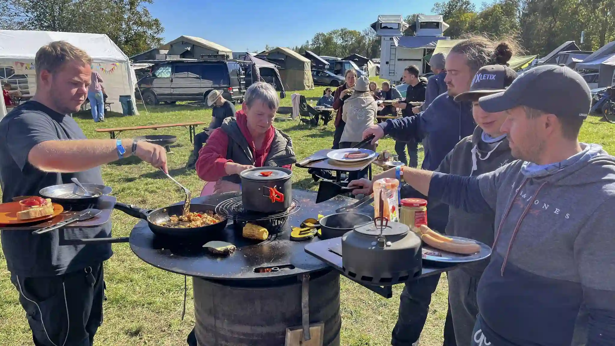 DACHZELT CAMP Bayern 25 Feuertonnen