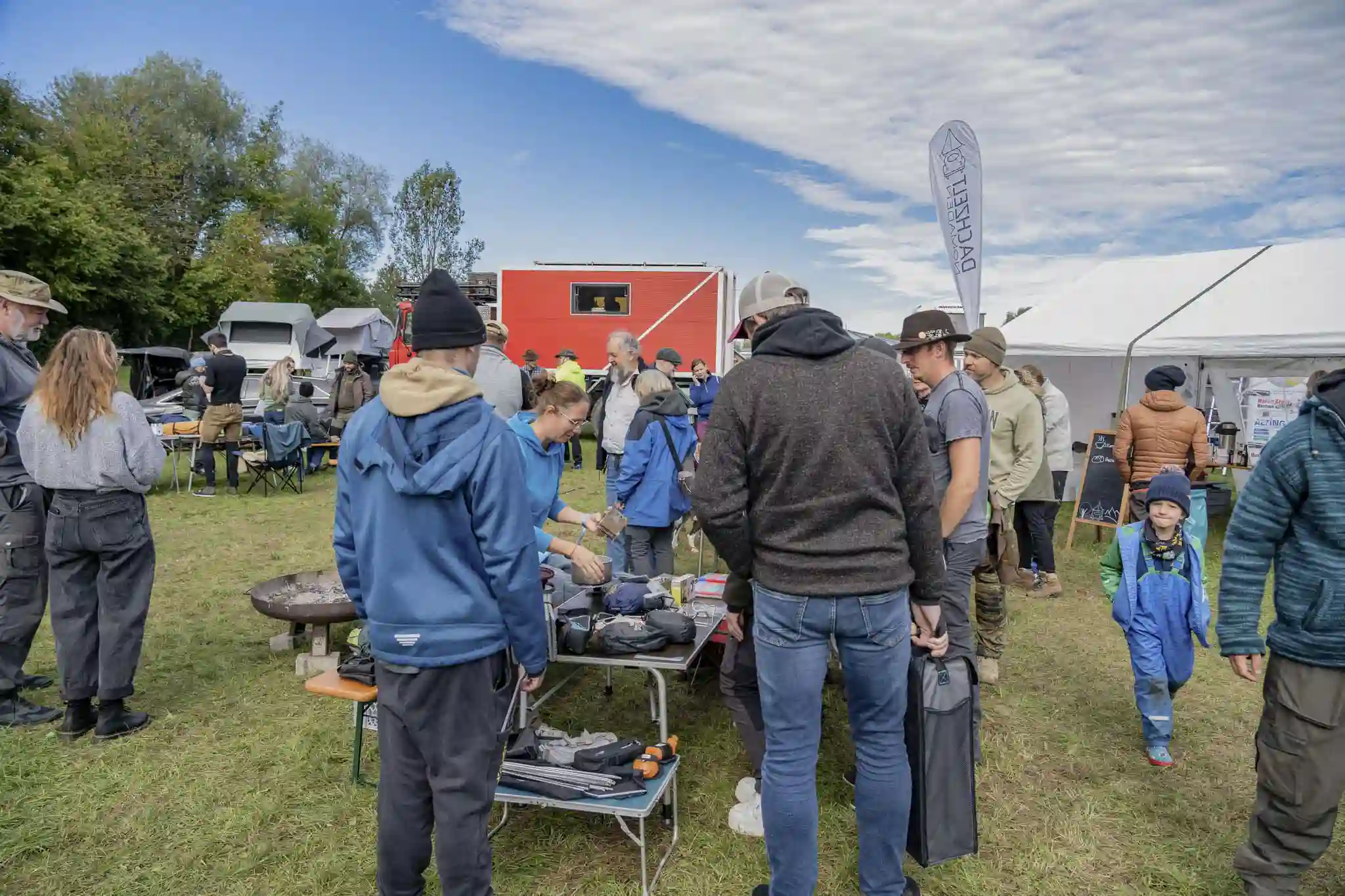 DACHZELT CAMP Bayern 25 Flohmarkt