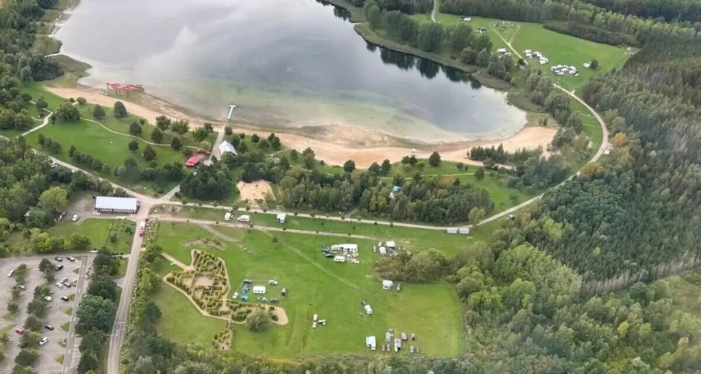 Camping_AmWandelgang-0827604 Erholungspark Mondsee Dachzelt Sommer CAMP 2026