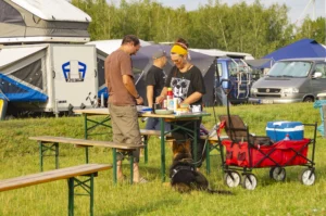 Kaffee am Morgen beim DACHZELT Sommer CAMP 2026