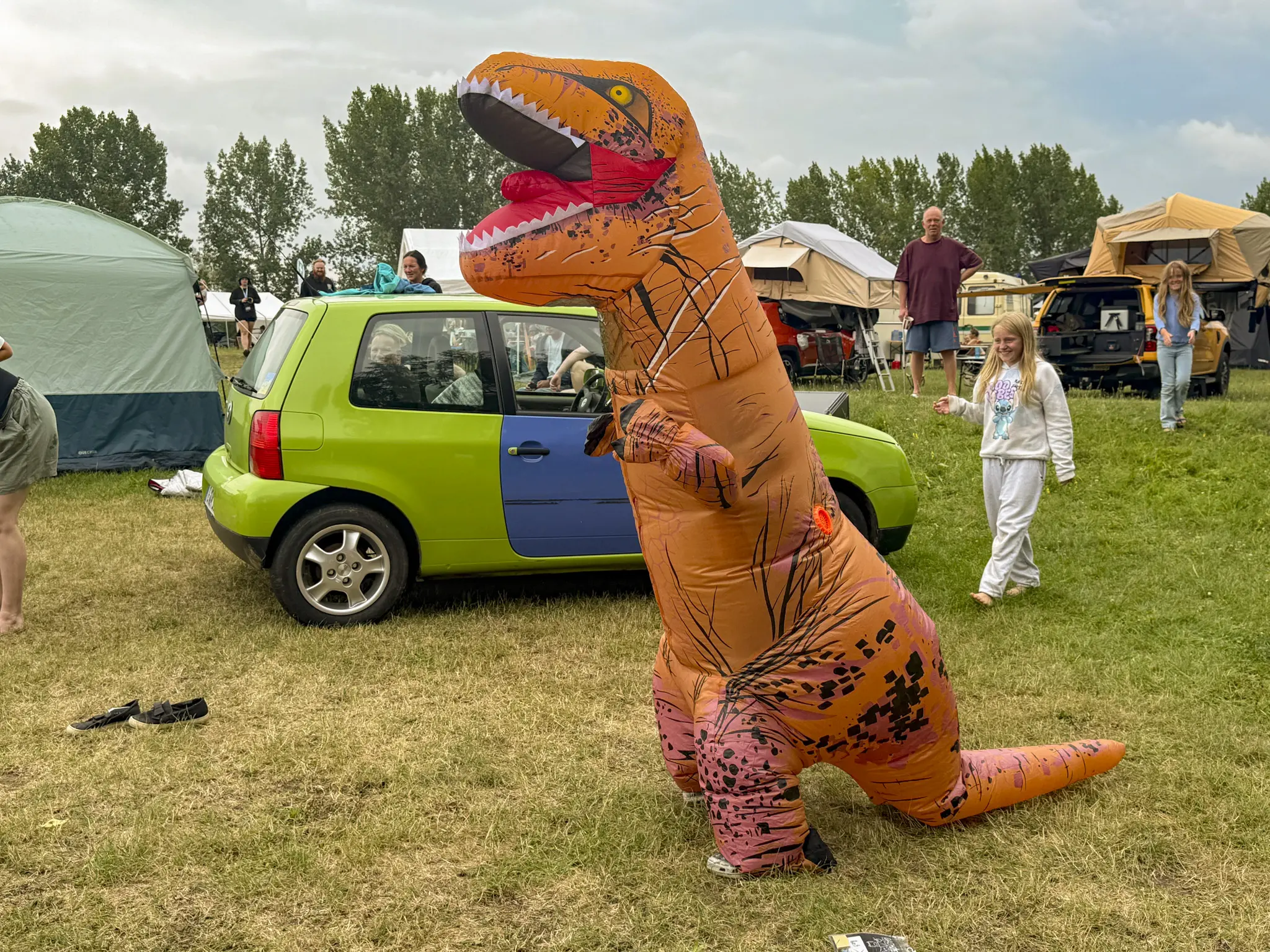 Spontane Dino-Aktion beim DACHZELT Sommer CAMP 2026