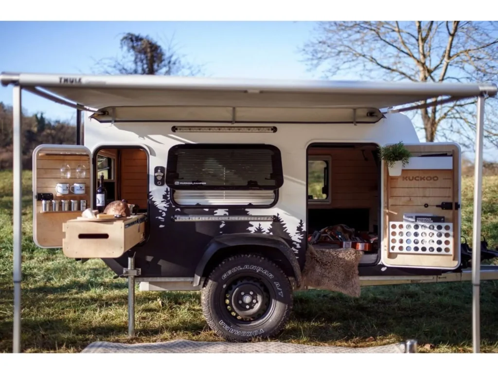 Tent_on_wheels_Kuckoo-Bruno Dachzeltnomaden Dachzelt mieten